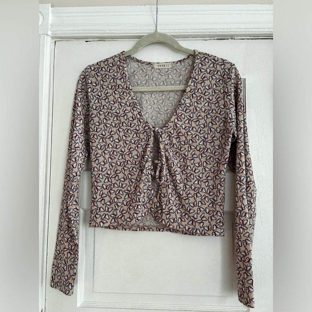 Butterfly top